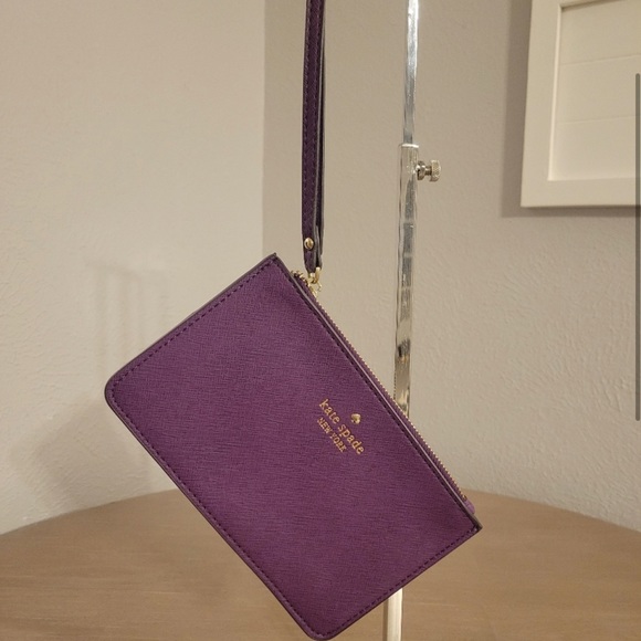 Kate Spade Pouch - Picture 6 of 7